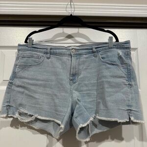 Kensie Light Blue Frayed Denim Shorts